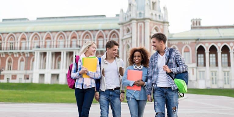 Iniziare l'università: 10 consigli per orientarsi nei primi giorni da matricola