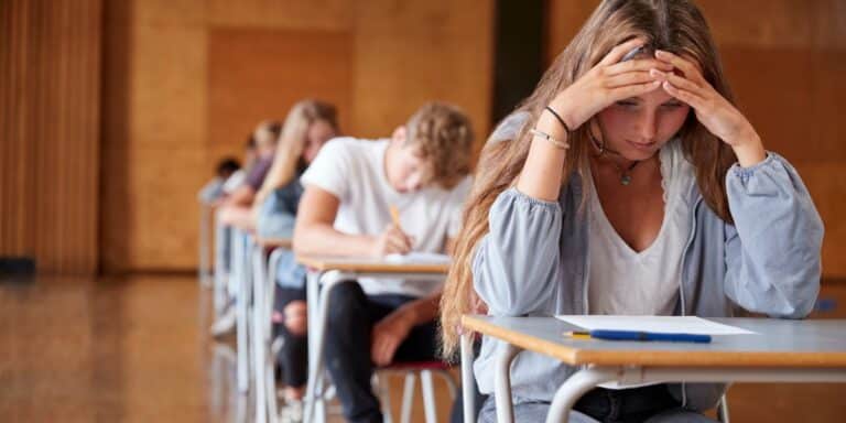 Dall'ansia alla calma: 7 passi per affrontare lo stress prima dell'esame
