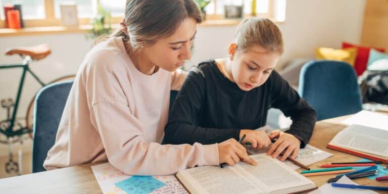 Preparare i giovani per il futuro: Una guida completa alle competenze fondamentali