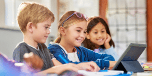 Scopri le sorprendenti tendenze della trasformazione digitale nelle scuole del 2025!