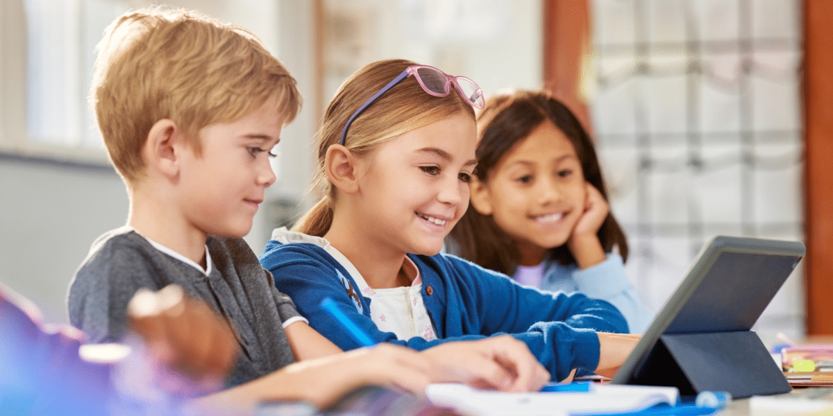 Scopri le sorprendenti tendenze della trasformazione digitale nelle scuole del 2025!